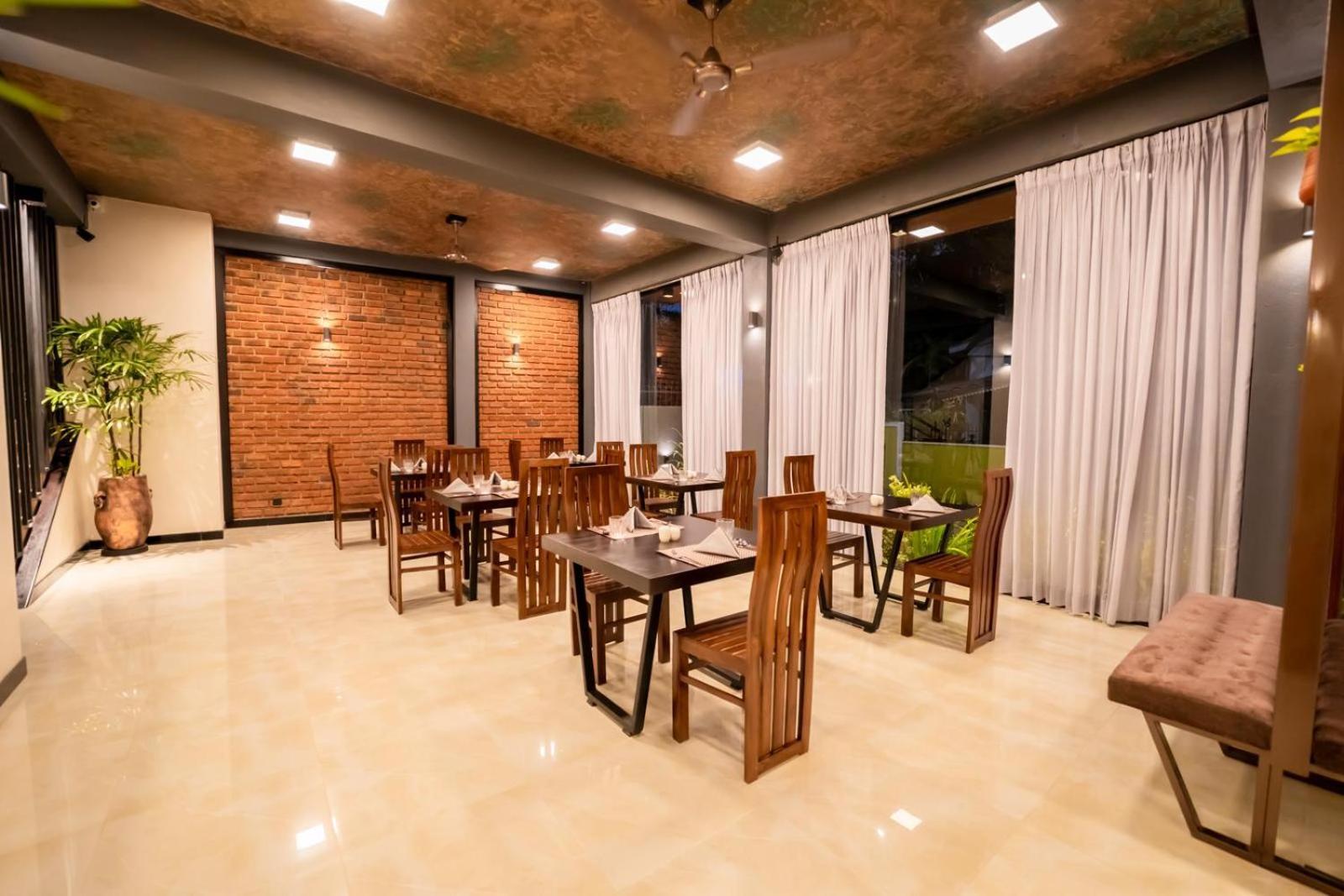 Limeshine - Airport Transit Hotels & Residences คาตุนายากา ภายนอก รูปภาพ