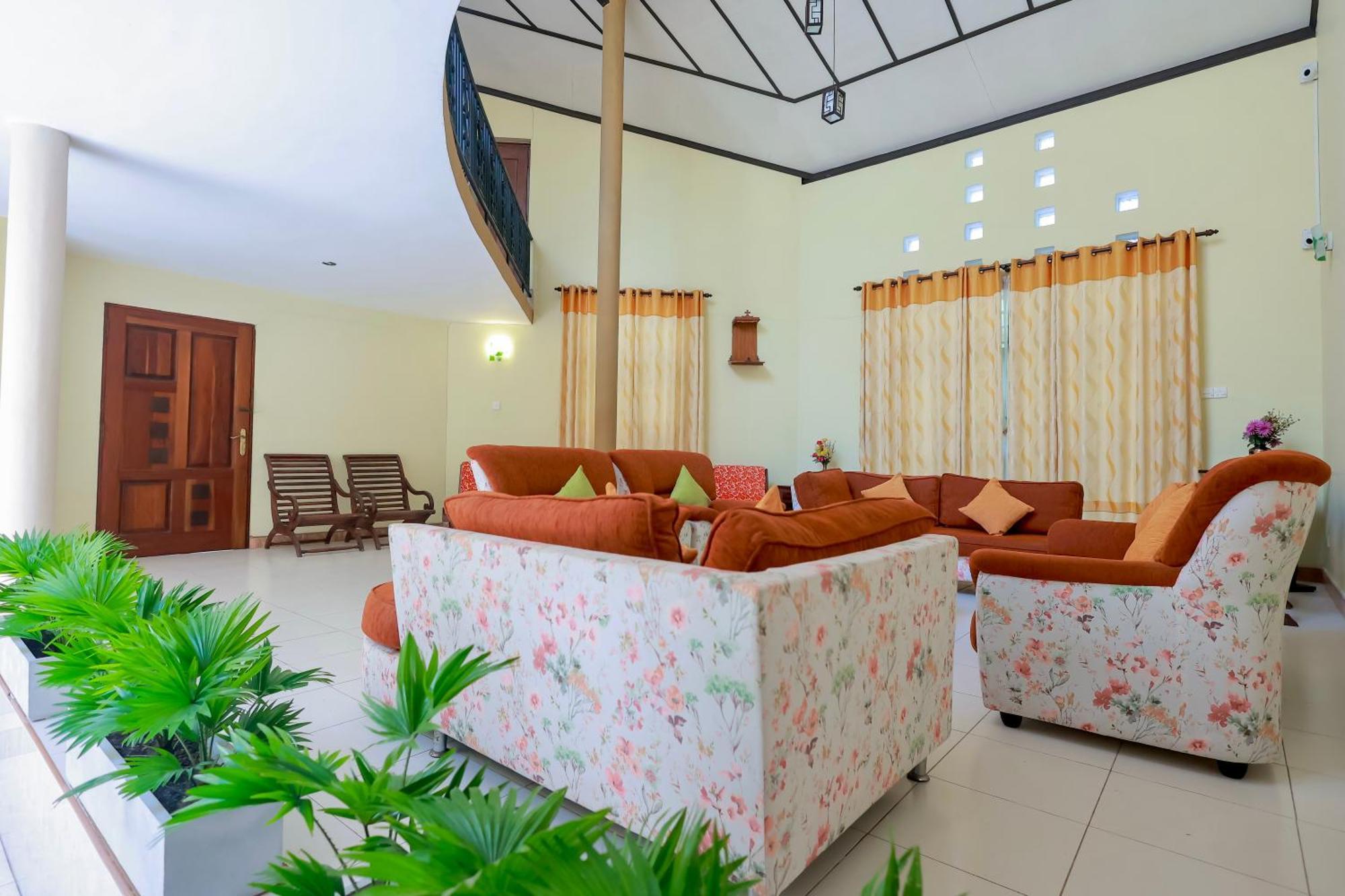 Limeshine - Airport Transit Hotels & Residences คาตุนายากา ภายนอก รูปภาพ